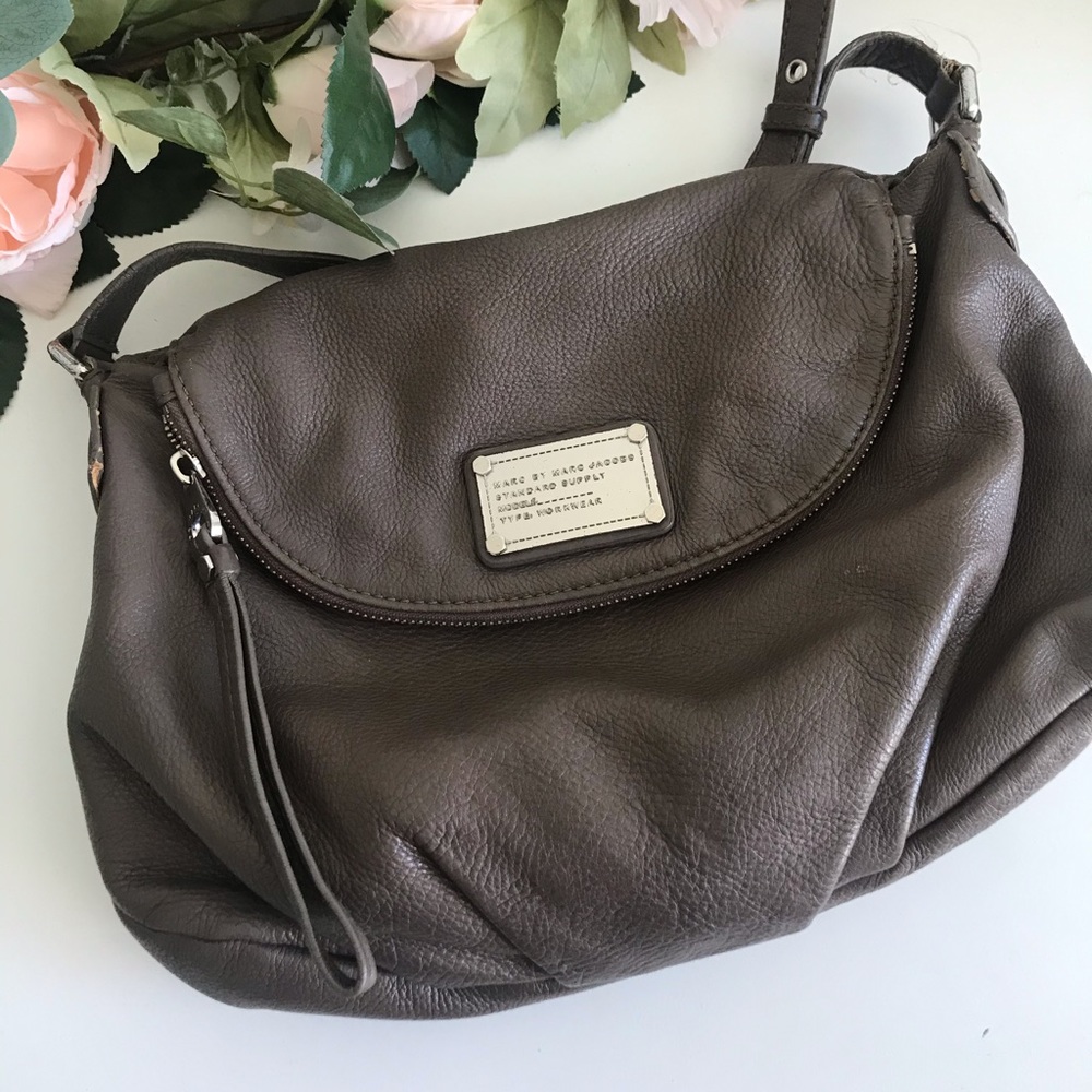 Marc Jacobs crossbody purse